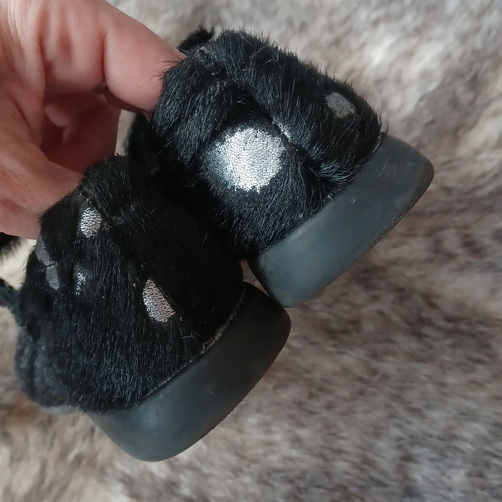 Kids real fur dress shoes